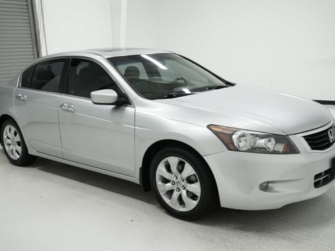 Used 2009 Honda Accord EX-L image 3