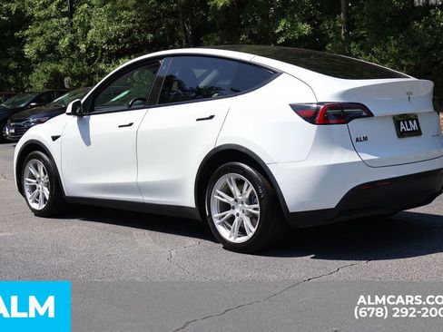 Used 2021 Tesla Model Y Long Range AWD/4WD image 8