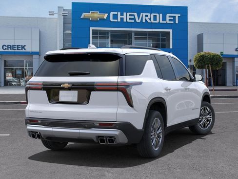 New 2025 Chevrolet Traverse LT image 4