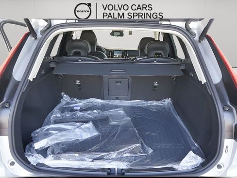New 2025 Volvo XC60 B5 Core w/ Climate Package image 21