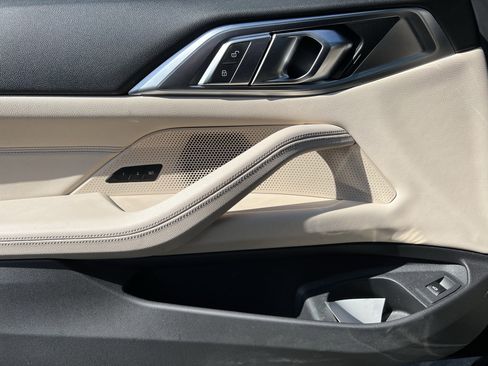 Used 2021 BMW 430i Coupe w/ Premium Package image 14