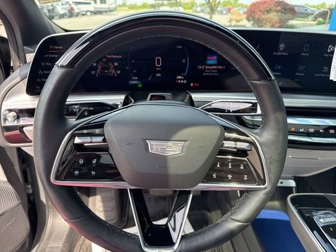 Used 2024 Cadillac Lyriq Luxury AWD/4WD image 22