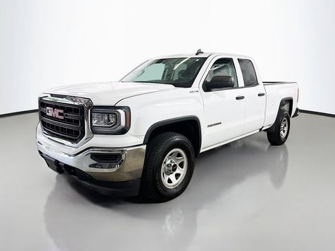 Used 2019 GMC Sierra 1500 Limited w/ Sierra Convenience Package AWD/4WD image 5