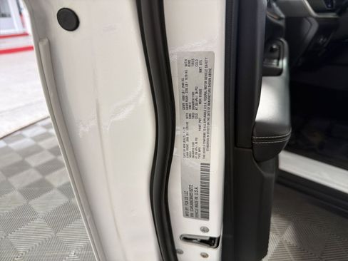 Used 2022 Jeep Grand Cherokee L Limited image 29