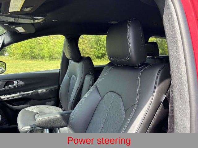 New 2027 Chrysler Pacifica Select FWD image 18
