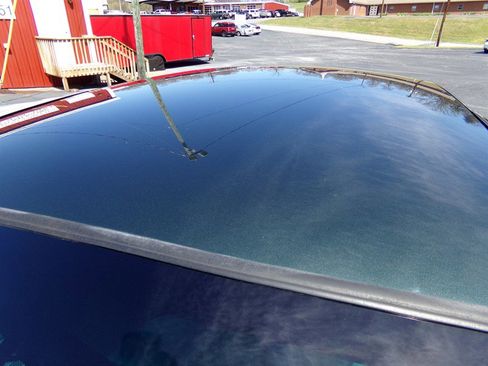 Used 2002 Lincoln Town Car Signature image 11