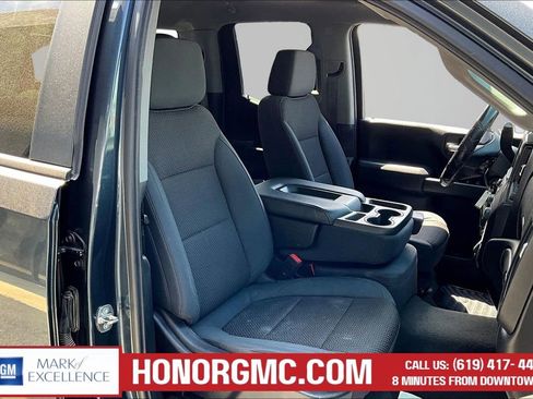 Used 2019 Chevrolet Silverado 1500 Custom Trail Boss w/ Custom Convenience Package AWD/4WD image 27