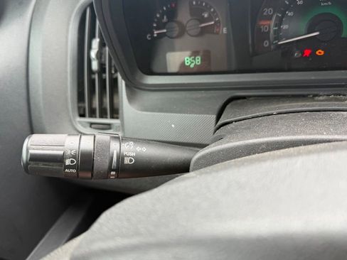 Used 2009 Dodge Journey SXT FWD image 17