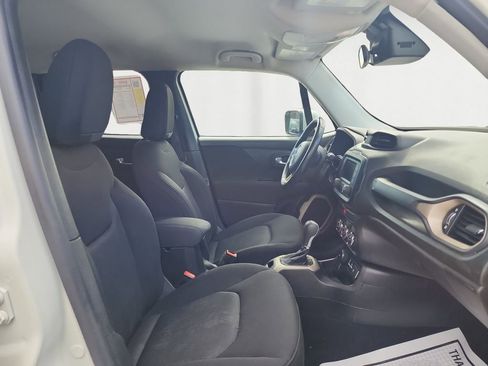 Used 2017 Jeep Renegade Latitude image 15