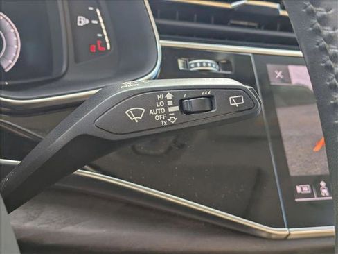 Used 2019 Audi Q8 Prestige image 13