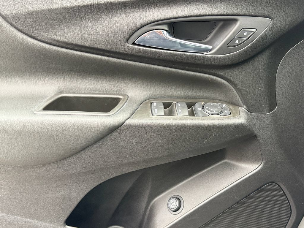 Used 2021 Chevrolet Equinox LT AWD/4WD image 11