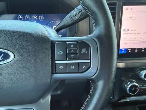 Used 2025 Ford F250 Lariat AWD/4WD image 25