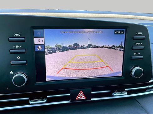 Used 2025 Hyundai Elantra Hybrid FWD image 26
