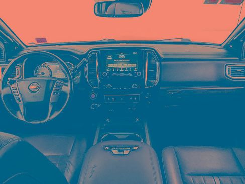 Used 2021 Nissan Titan Platinum Reserve w/ Moonroof Package image 8