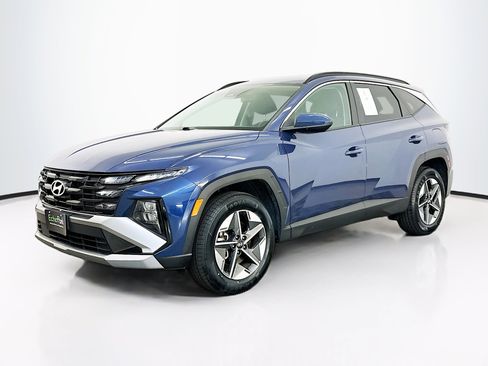 Used 2025 Hyundai Tucson SEL AWD/4WD image 3
