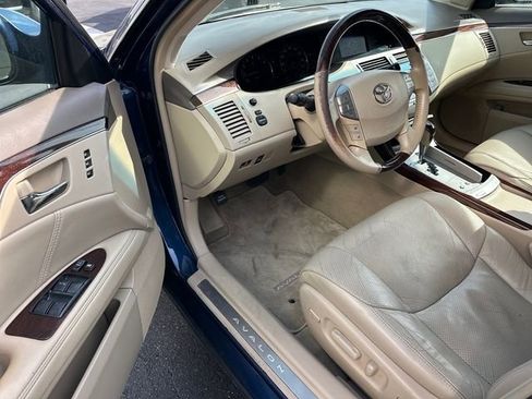 Used 2008 Toyota Avalon Limited image 9