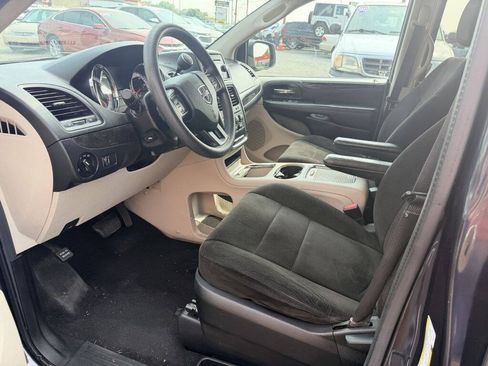 Used 2013 Dodge Grand Caravan SXT FWD image 10
