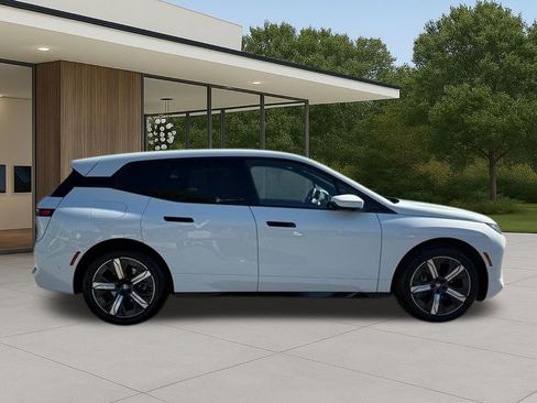 Used 2026 BMW iX xDrive45 w/ Premium Package image 7