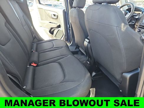 Used 2021 Jeep Renegade Sport w/ Sport Appearance Group AWD/4WD image 11