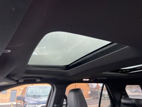 Certified 2018 Ford Explorer Platinum image 20