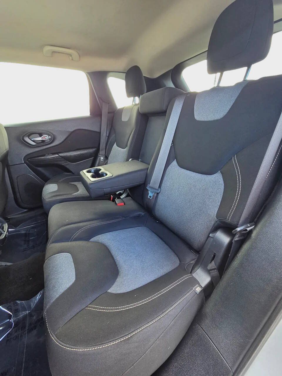 Used 2014 Jeep Cherokee Latitude FWD image 12
