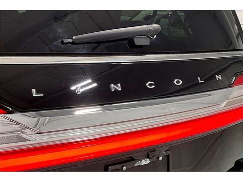 Used 2019 Lincoln Navigator L Reserve image 9