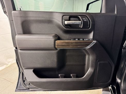 Used 2022 Chevrolet Silverado 1500 RST w/ Z71 Off-Road Package AWD/4WD image 12