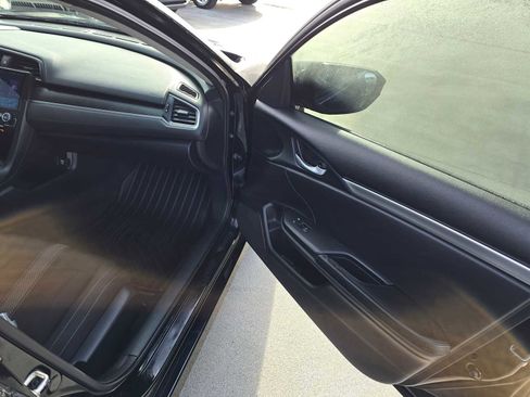 Used 2019 Honda Civic LX image 10