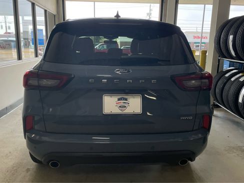 Used 2024 Ford Escape ST-Line w/ Tech Pack #1 image 8