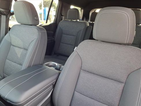 New 2026 Chevrolet Traverse LT image 11