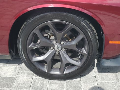 Used 2019 Dodge Challenger R/T RWD image 7