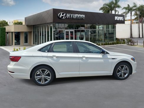 Used 2020 Volkswagen Jetta R-Line FWD image 2