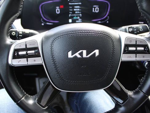 Used 2025 Kia Telluride S AWD/4WD image 18