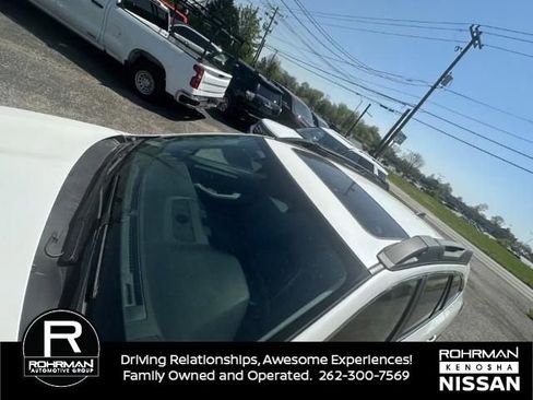 Used 2025 Subaru Outback Premium AWD/4WD image 6