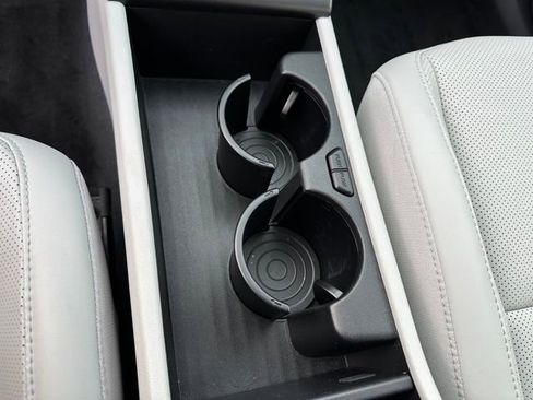 Used 2025 Hyundai Kona Limited image 21