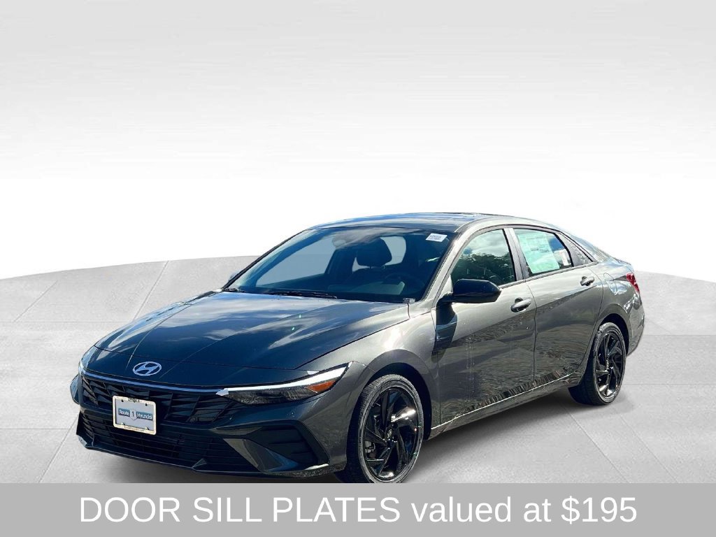 New 2026 Hyundai Elantra SEL Sport FWD image 2