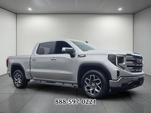 Used 2022 GMC Sierra 1500 SLE w/ X31 Off-Road Package AWD/4WD image 7