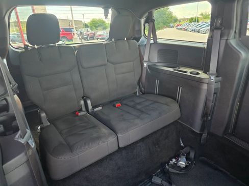 Used 2020 Dodge Grand Caravan SE image 7