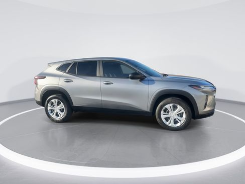 Certified 2024 Chevrolet Trax LS w/ Driver Confidence Package image 10