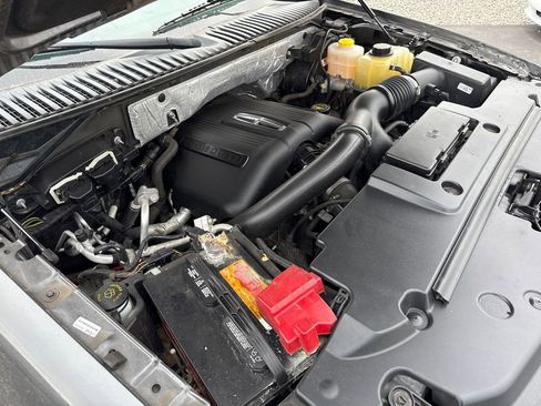 Used 2017 Lincoln Navigator Select image 26