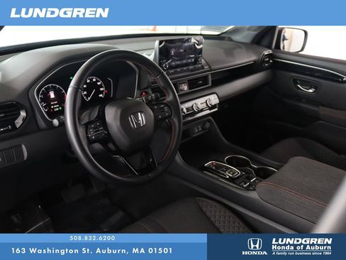 Used 2023 Honda Pilot Sport image 8