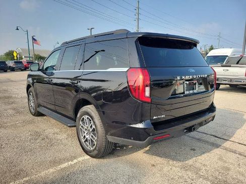 Certified 2025 Ford Expedition Active RWD image 4