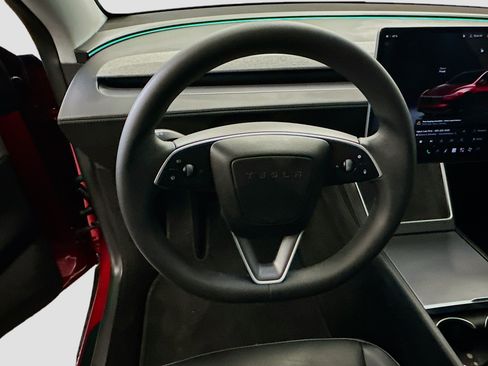 Used 2026 Tesla Model Y Long Range AWD/4WD image 17