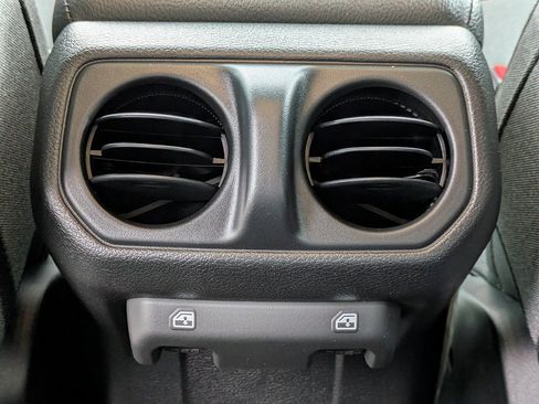 New 2026 Jeep Gladiator Sport AWD/4WD image 15