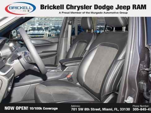 Used 2025 Jeep Grand Cherokee L Altitude image 16