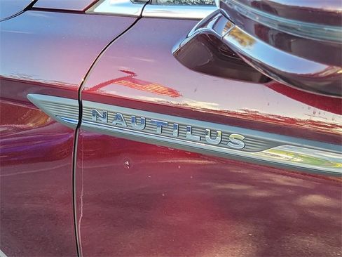 Certified 2022 Lincoln Nautilus FWD w/ Premium Package image 7