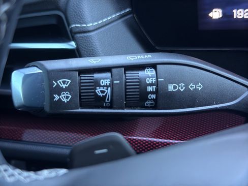 Used 2025 Chevrolet Traverse Z71 w/ Driver Confidence Package image 22