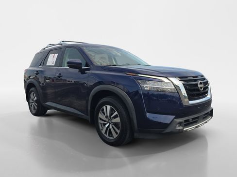 Certified 2022 Nissan Pathfinder SL AWD/4WD image 8