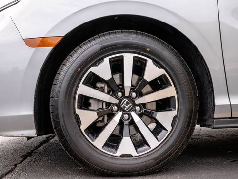 Used 2025 Honda Odyssey EX-L image 11