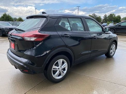 Used 2022 Nissan Kicks S FWD image 5